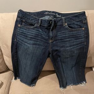 Bermuda jean shorts